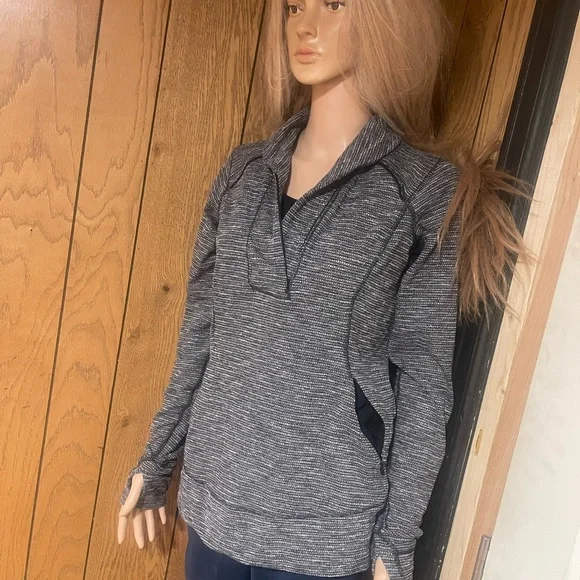 Lululemon" Think Fast Pullover - Picture 11 of 16
